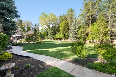 2062 E Walker Ln, Holladay, UT 84117 - Photo 39