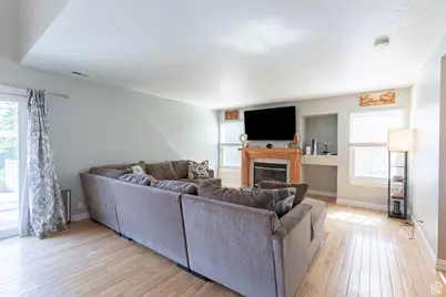 4707 W Granada Hills Ct, West Jordan, UT 84088 - Photo 9