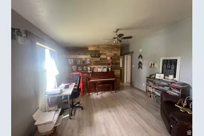 465 E Kings Ln, Green River, UT 84525 - Photo 17