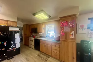 465 E Kings Ln, Green River, UT 84525 - Photo 7