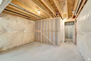 2018 E Burger St, Lake Point, UT 84074 - Photo 37