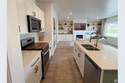 3452 W Pond Dr S, Lehi, UT 84043 - Photo 3