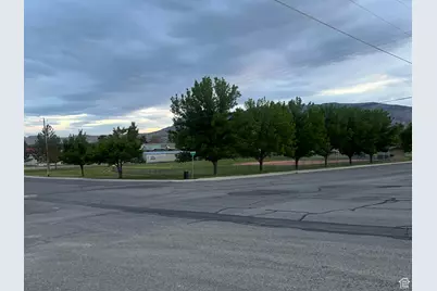 125 E Mill Rd, Ferron, UT 84523 - Photo 7