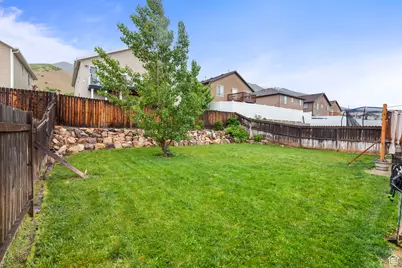 78 N Peach St E, Santaquin, UT 84655 - Photo 31