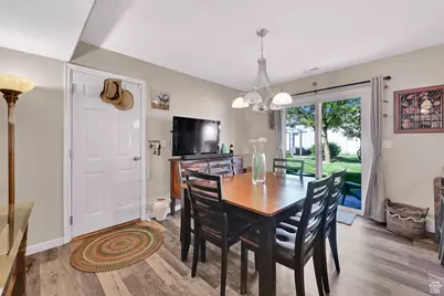 1427 S Blossom Ln, Ogden, UT 84404 - Photo 7