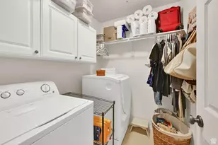 1427 S Blossom Ln, Ogden, UT 84404 - Photo 21