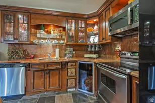 2238 E Cottonwood Cove Ln, Cottonwood Heights, UT 84121 - Photo 65