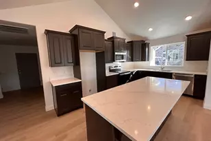 9566 S Ember Glow Ct, South Jordan, UT 84095 - Photo 3