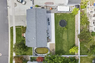 122 W Stern Ct, Stansbury Park, UT 84074 - Photo 13