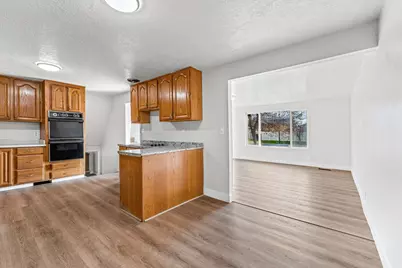 171 E 200 N, Orem, UT 84057 - Photo 7