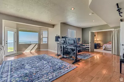 2116 E Falcon Ridge Dr, Draper (UT Cnty), UT 84020 - Photo 25