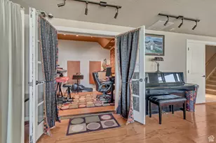 2116 E Falcon Ridge Dr, Draper (UT Cnty), UT 84020 - Photo 27