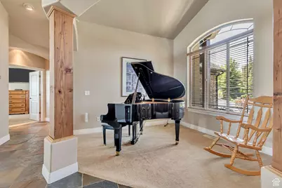 2116 E Falcon Ridge Dr, Draper (UT Cnty), UT 84020 - Photo 5