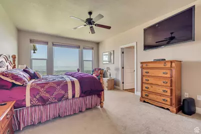 2116 E Falcon Ridge Dr, Draper (UT Cnty), UT 84020 - Photo 15