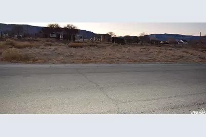 595 N Esquire Pkwy #7, Castle Dale, UT 84513 - Photo 3