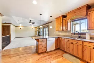 2029 S Cottage Ln, Garden City, UT 84028 - Photo 5