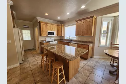 3368 N 700 E, Lehi, UT 84043 - Photo 5