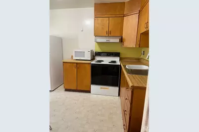 735 S State St, Provo, UT 84606 - Photo 31