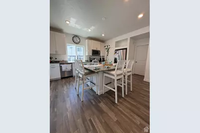 158 E Polaris Dr S, Saratoga Springs, UT 84045 - Photo 3