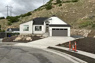 1189 E Benchview Dr, Ogden, UT 84404 - Photo 3