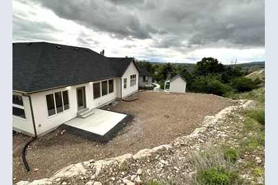 1189 E Benchview Dr, Ogden, UT 84404 - Photo 9