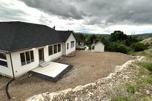 1189 E Benchview Dr, Ogden, UT 84404 - Photo 9