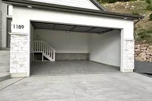 1189 E Benchview Dr, Ogden, UT 84404 - Photo 5