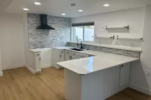 7726 S 3500 E, Cottonwood Heights, UT 84121 - Photo 9