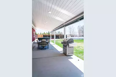 300 S 100 St W, Garden City, UT 84028 - Photo 25