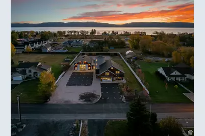 300 S 100 St W, Garden City, UT 84028 - Photo 15