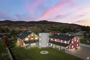 300 S 100 St W, Garden City, UT 84028 - Photo 21