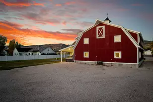 300 S 100 St W, Garden City, UT 84028 - Photo 23