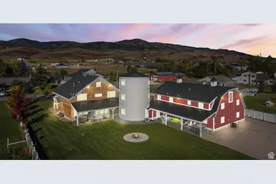 300 S 100 St W, Garden City, UT 84028 - Photo 17