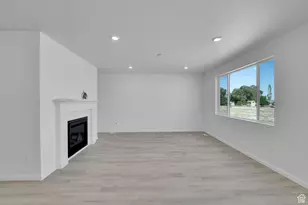 2065 E Burger St, Lake Point, UT 84074 - Photo 7