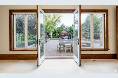 2177 W 9240 S, West Jordan, UT 84088 - Photo 35