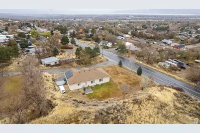 3870 W Mountaintop Cir, Cedar Hills, UT 84062 - Photo 5