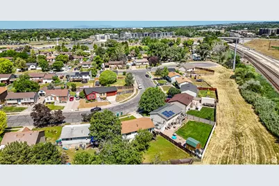 282 E 925 S, Layton, UT 84041 - Photo 35