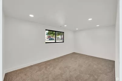 282 E 925 S, Layton, UT 84041 - Photo 21