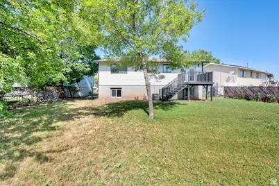 282 E 925 S, Layton, UT 84041 - Photo 7