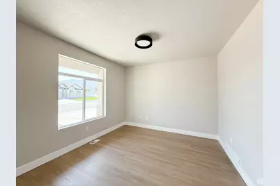 2067 N 450 W #206, Tooele, UT 84074 - Photo 5