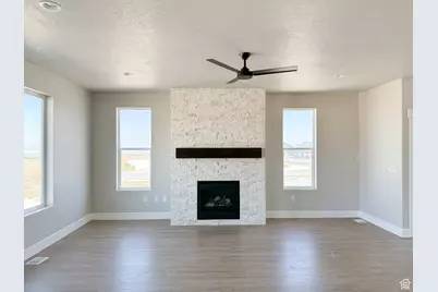 2067 N 450 W #206, Tooele, UT 84074 - Photo 3