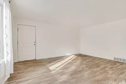 3185 S 4060 W, Salt Lake City, UT 84120 - Photo 3