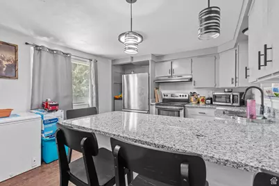 2595 W 3800 S, West Valley, UT 84119 - Photo 3