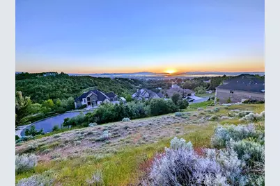 1735 S Temple Ct #203, Bountiful, UT 84010 - Photo 5