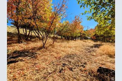 1735 S Temple Ct #203, Bountiful, UT 84010 - Photo 9