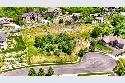 1735 S Temple Ct #203, Bountiful, UT 84010 - Photo 3