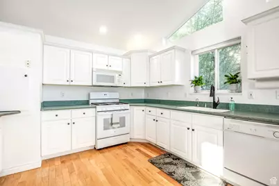 1559 E Oak Cliff Dr N, Provo, UT 84604 - Photo 15