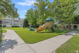 7825 S Spruce Tree Ln, Sandy, UT 84094 - Photo 27