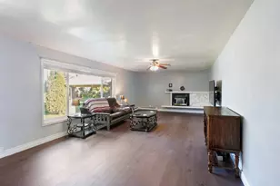 143 E 100 N, Gunnison, UT 84634 - Photo 11