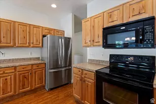 696 S Clearwater Falls Dr E, Layton, UT 84041 - Photo 15